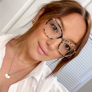 Meet your Posher, Christie